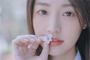 上海品茶网：如何在上海处理恋爱中的矛盾